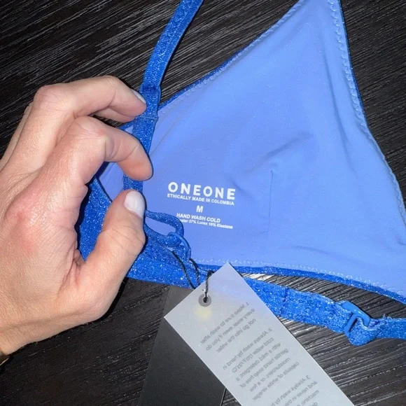 Striking Blue Triangle Bikini with High-Cut Design - Picture 2 of 3